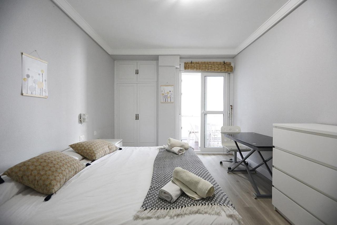 Precioso Piso Centrico Con Aparcamiento Gratuito Appartement San Sebastian Buitenkant foto